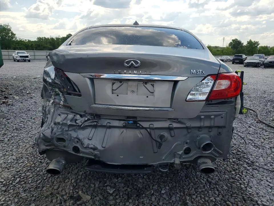 2011 INFINITI M37 X  