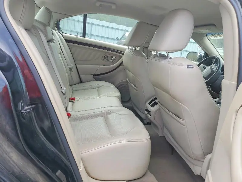 2011 FORD TAURUS LIMITED  