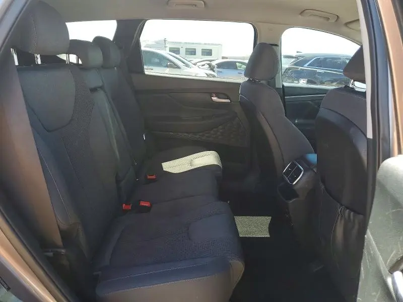 2019 HYUNDAI SANTA FE SE  