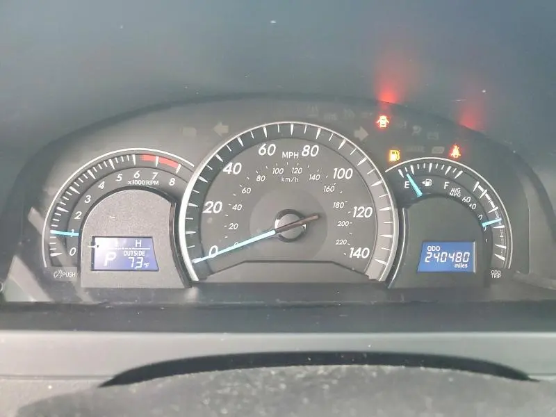 2014 TOYOTA CAMRY LE  