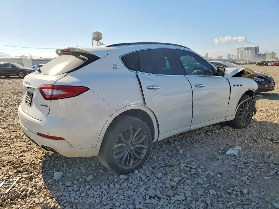 2018 MASERATI LEVANTE S SPORT  