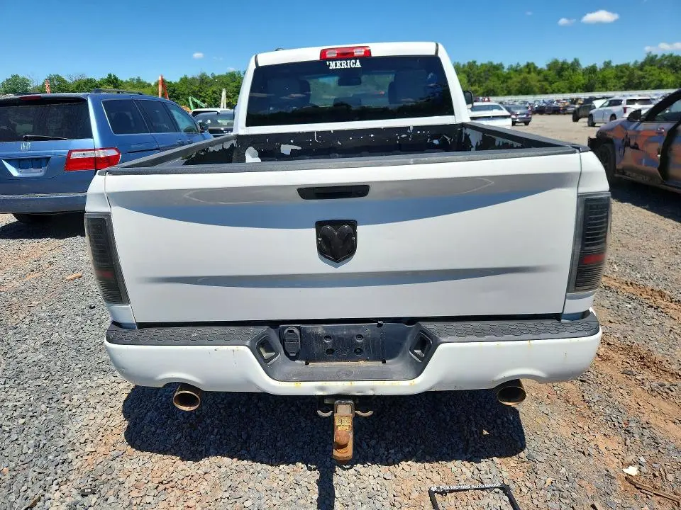 2015 RAM 1500 ST  