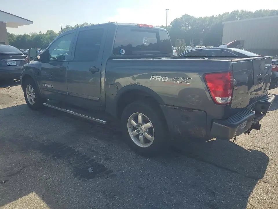 2012 NISSAN TITAN SV  