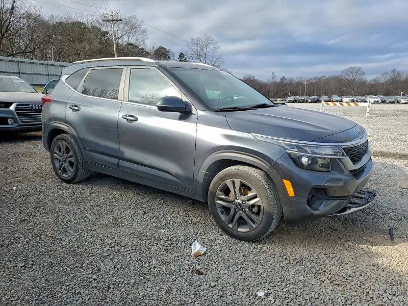 2021 KIA SELTOS S  