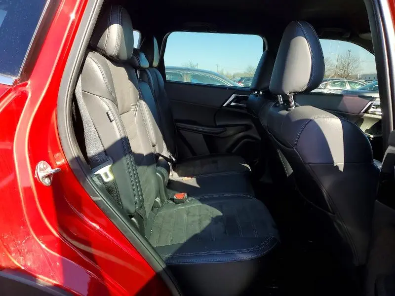 2023 MITSUBISHI OUTLANDER SE  