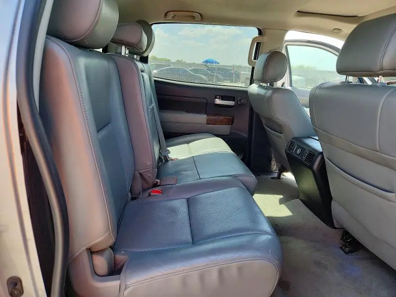 2011 TOYOTA TUNDRA CREWMAX LIMITED  