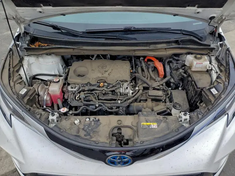 2021 TOYOTA SIENNA XSE  