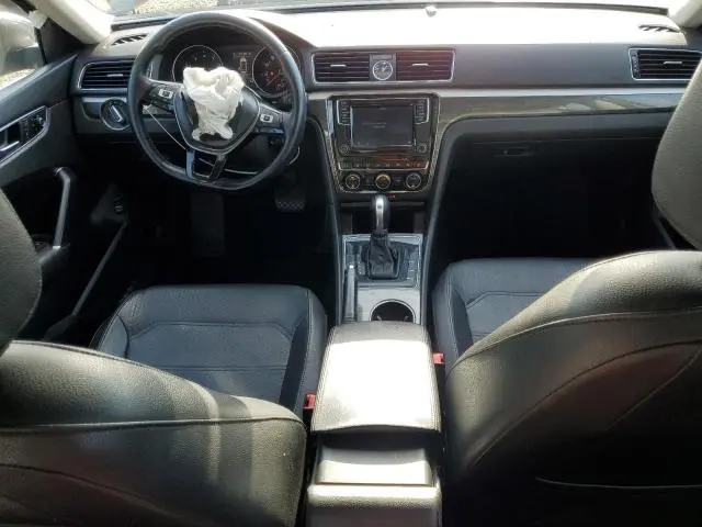 2016 VOLKSWAGEN PASSAT SE