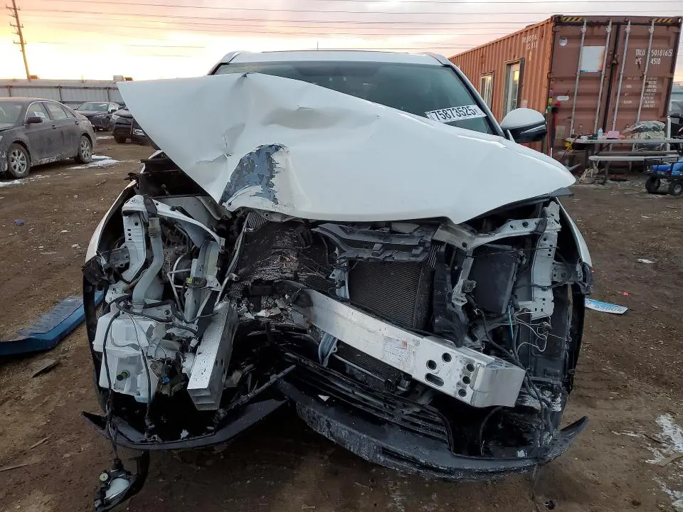 2015 TOYOTA HIGHLANDER LIMITED  