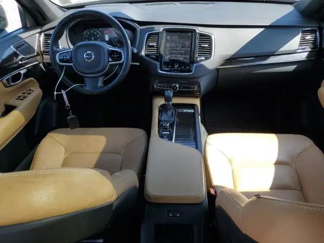 2017 VOLVO XC90 T5  