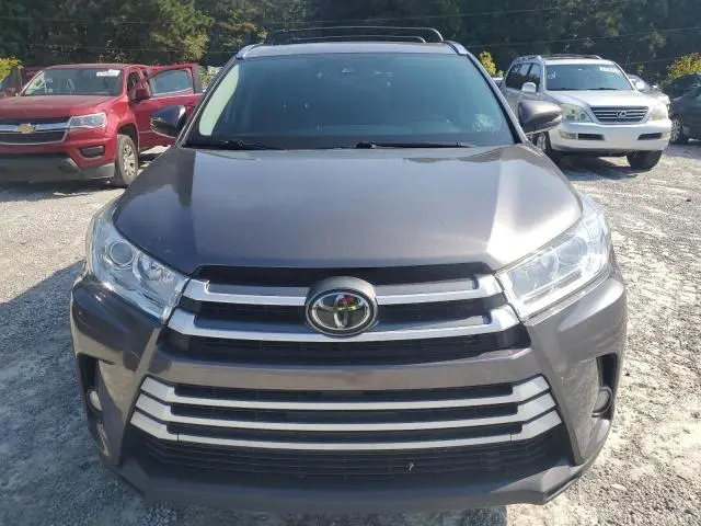 2018 TOYOTA HIGHLANDER SE  