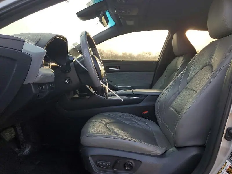 2019 TOYOTA AVALON LIMITED  