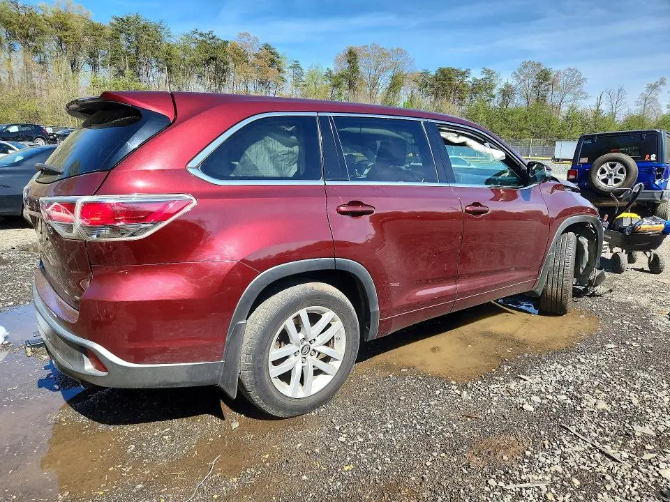 2016 TOYOTA HIGHLANDER LE  