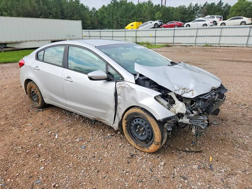 2016 KIA FORTE LX  