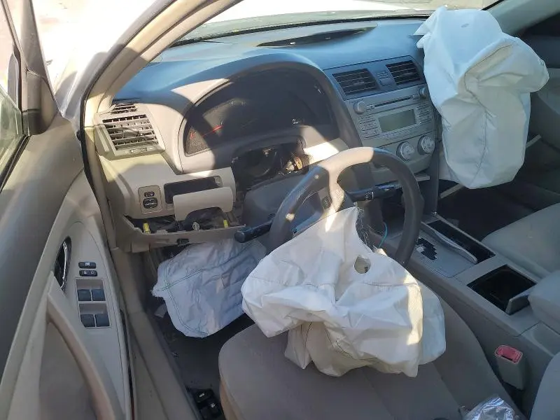 2010 TOYOTA CAMRY BASE  