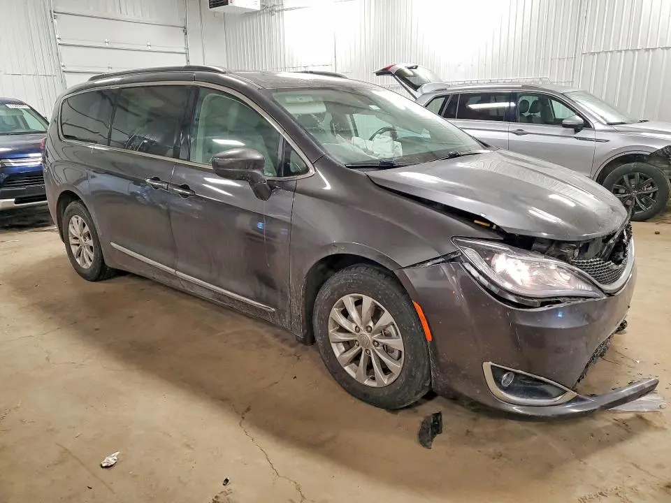 2017 CHRYSLER PACIFICA TOURING L  