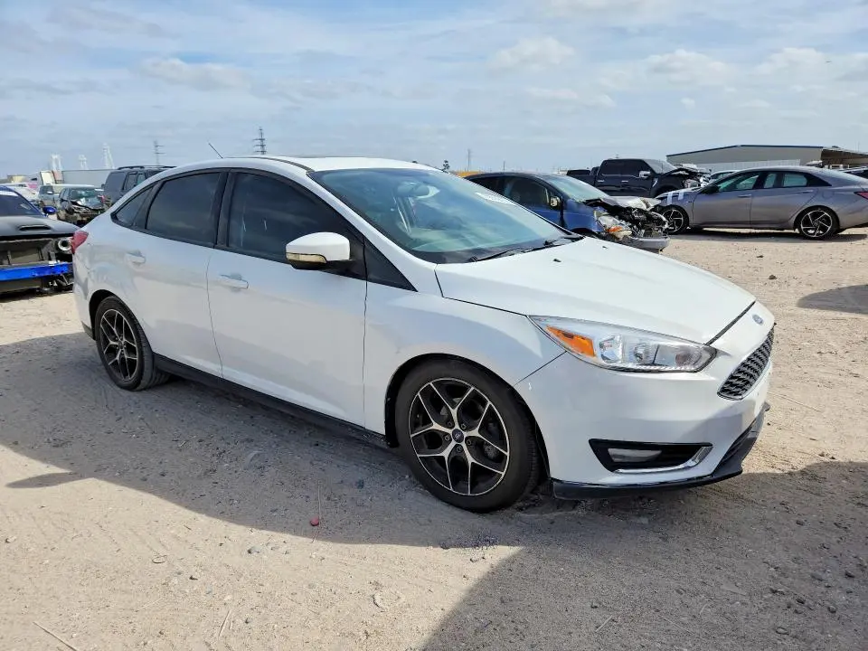 2017 FORD FOCUS SEL  