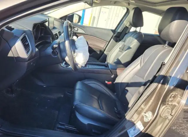 2018 MAZDA 3 TOURING  