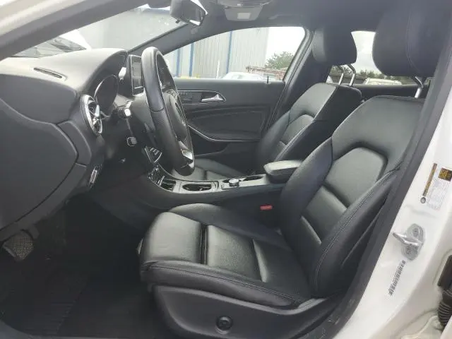 2017 MERCEDES-BENZ GLA 250  