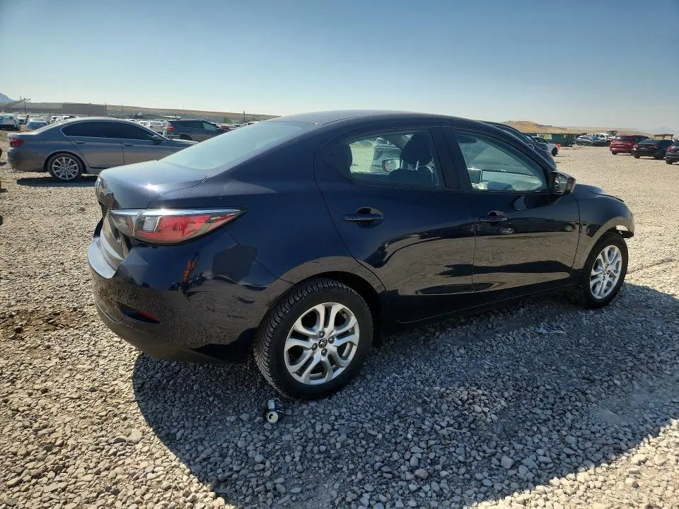 2017 TOYOTA YARIS IA BASE  