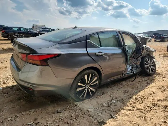 2022 NISSAN ALTIMA SR  