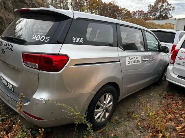 2017 KIA SEDONA L  