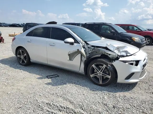 2022 MERCEDES-BENZ A 220  