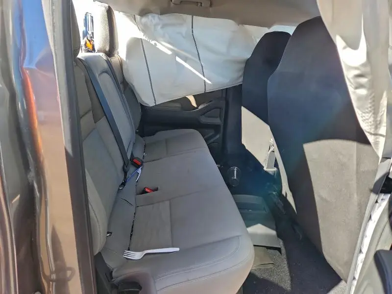 2023 NISSAN FRONTIER S  