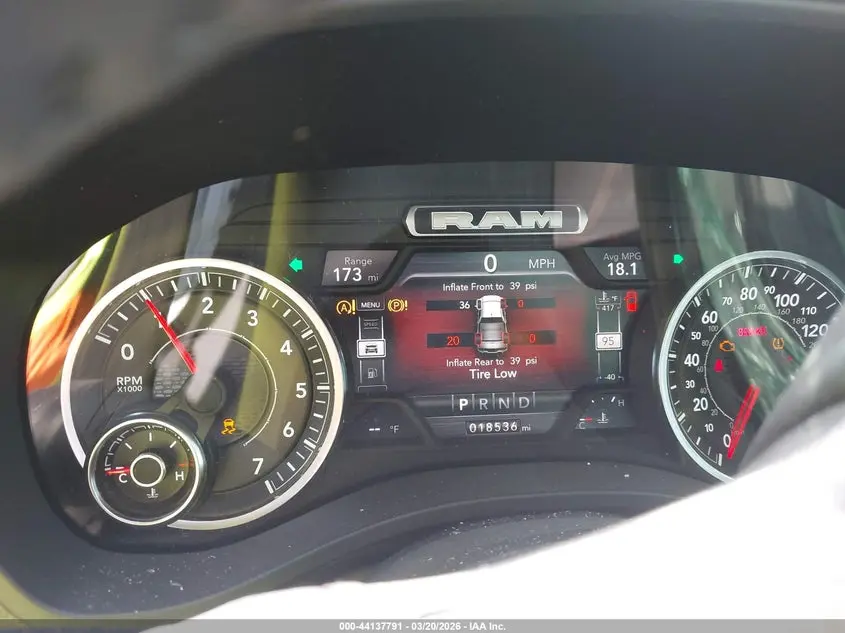 2024 RAM 1500 BIG HORN  4X4 6'4 BOX