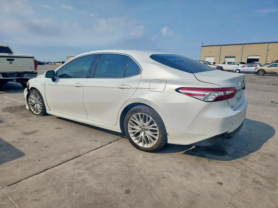 2018 TOYOTA CAMRY XLE  