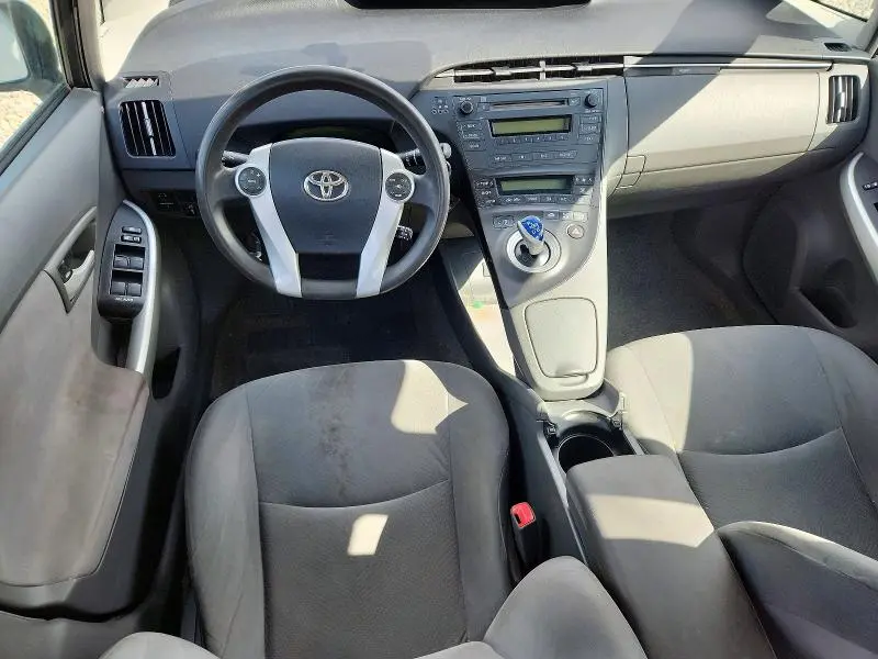 2010 TOYOTA PRIUS II  