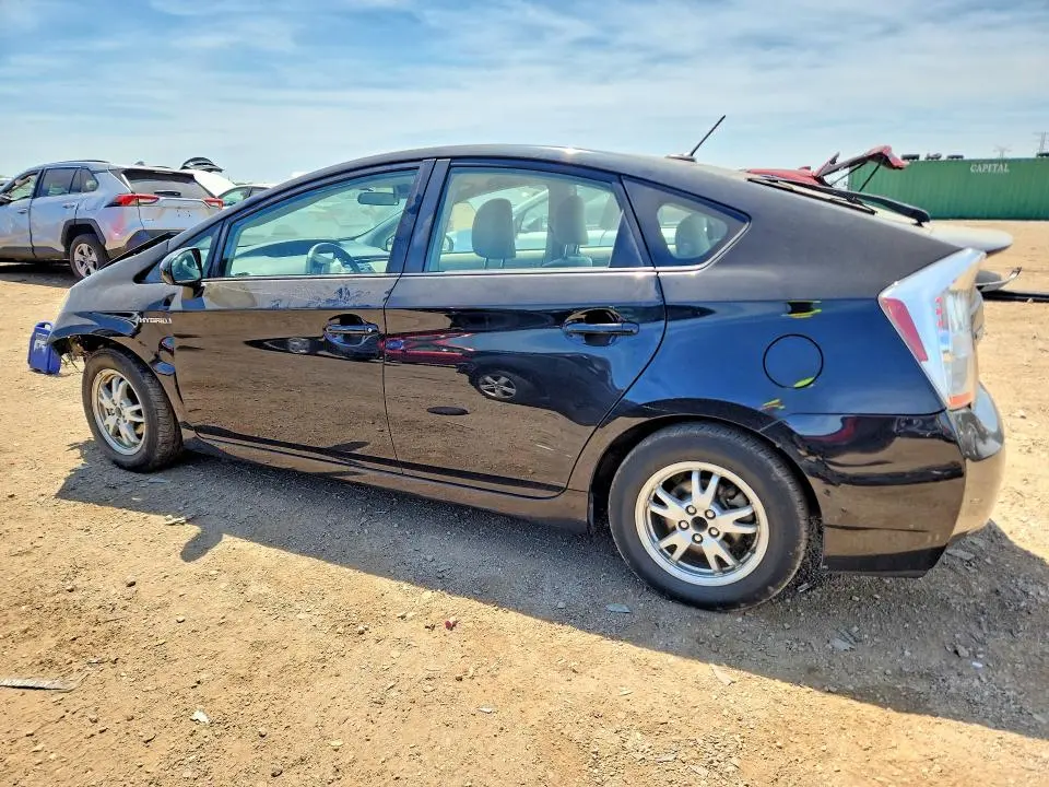 2011 TOYOTA PRIUS TWO  