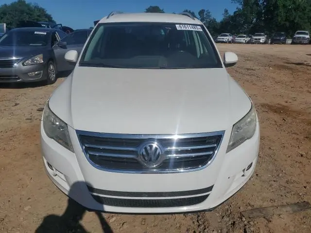 2011 VOLKSWAGEN TIGUAN S  