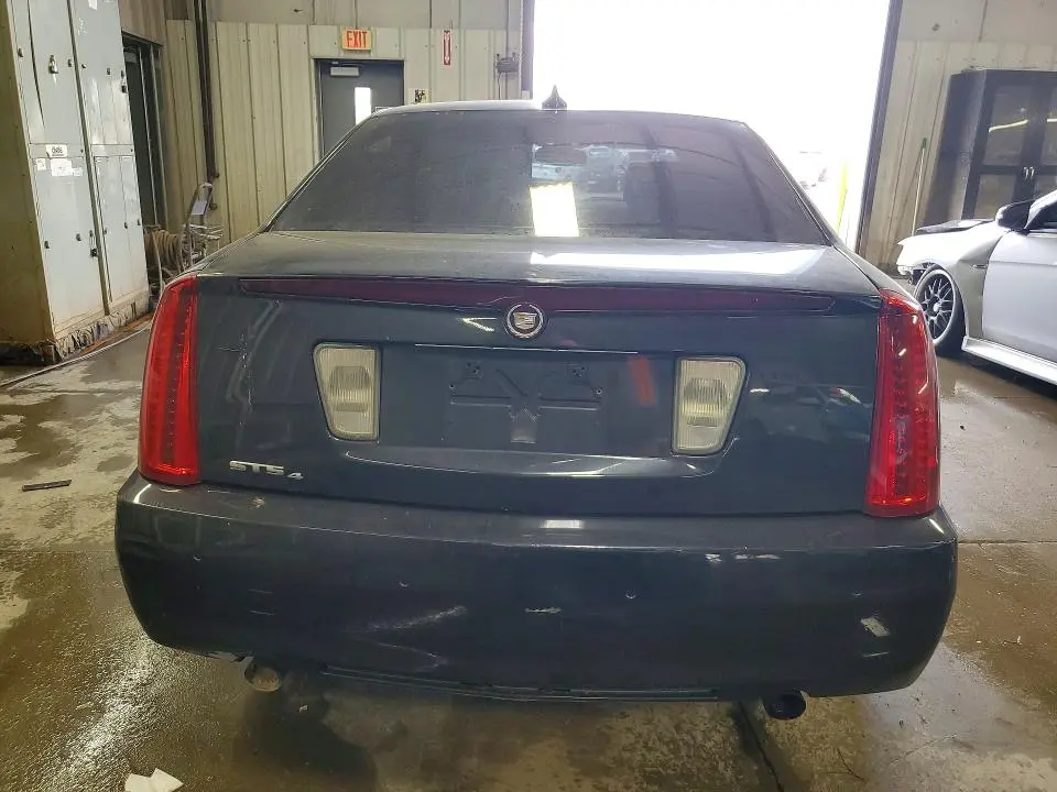 2011 CADILLAC STS LUXURY  