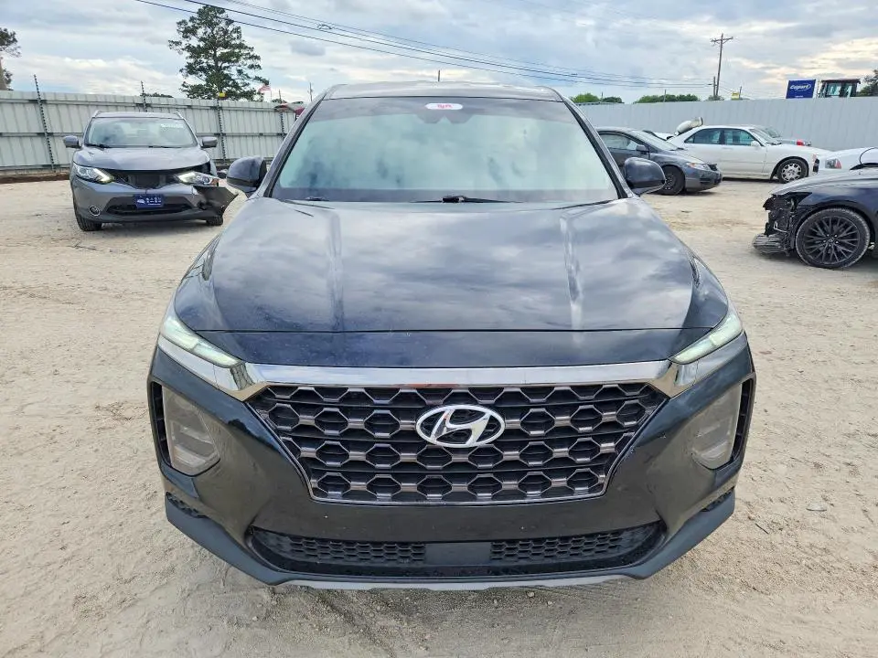 2019 HYUNDAI SANTA FE SE  