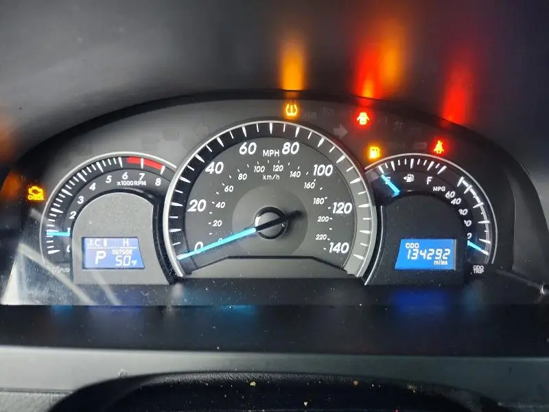 2013 TOYOTA CAMRY LE  