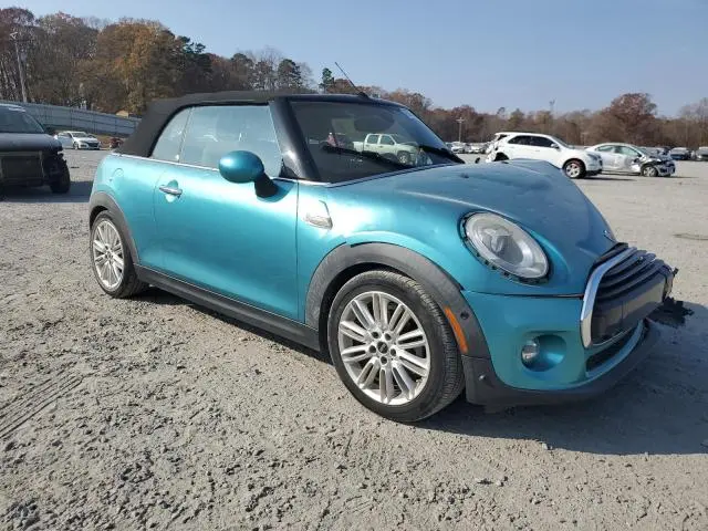 2018 MINI COOPER   