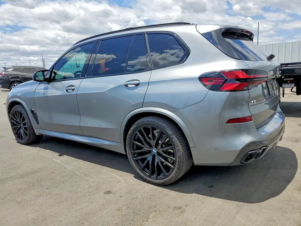 2024 BMW X5 M60I  