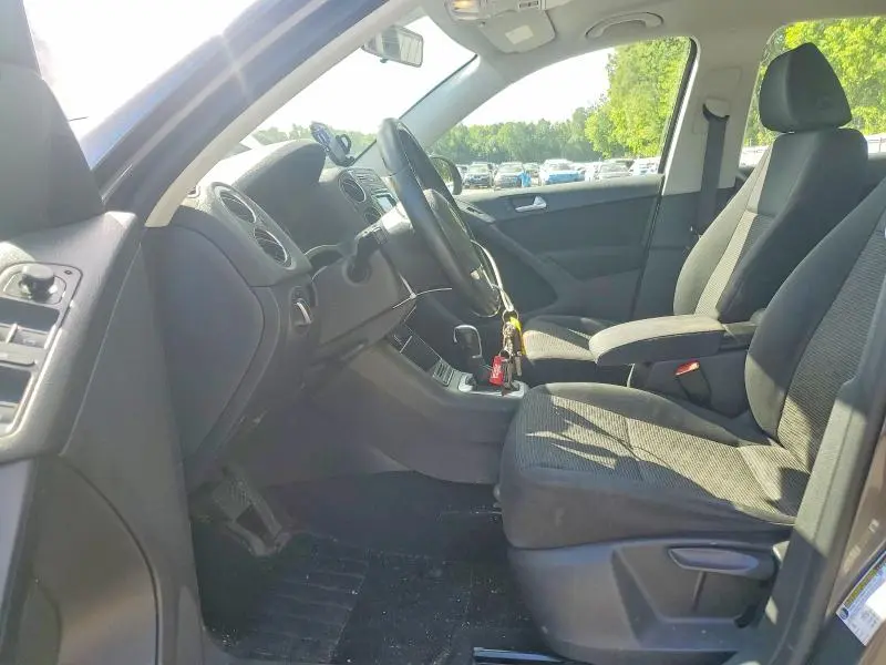 2015 VOLKSWAGEN TIGUAN S  
