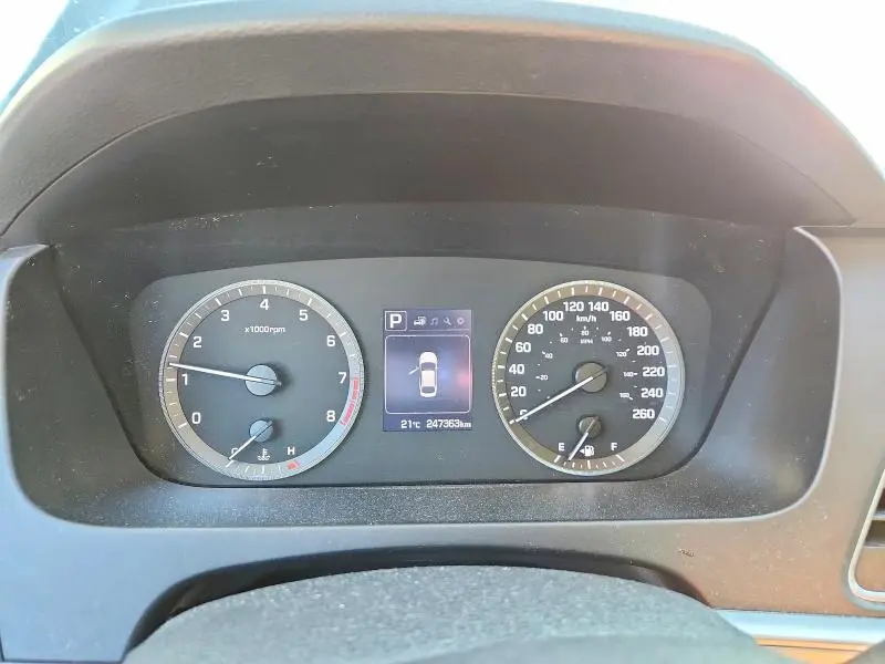 2015 HYUNDAI SONATA SE  