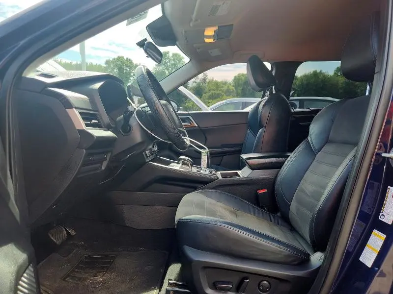 2023 MITSUBISHI OUTLANDER SE  
