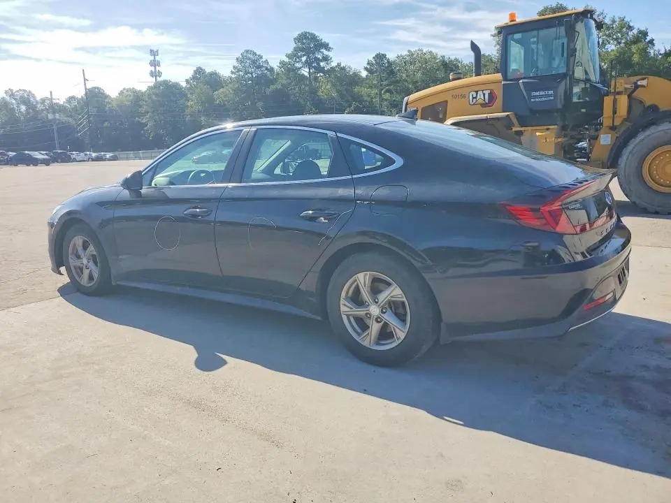 2022 HYUNDAI SONATA SE  