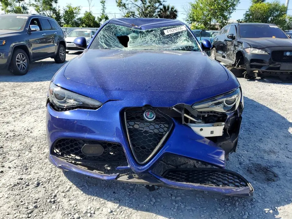 2022 ALFA ROMEO GIULIA   
