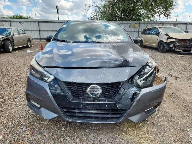 2020 NISSAN VERSA SR  