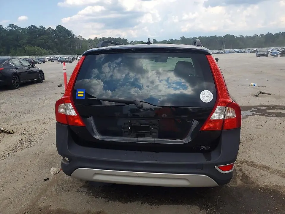 2013 VOLVO XC70 3.2  