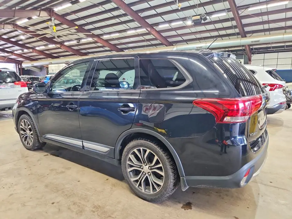 2016 MITSUBISHI OUTLANDER SE  
