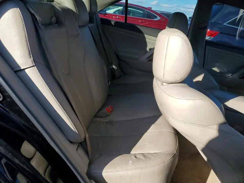 2011 TOYOTA CAMRY XLE  