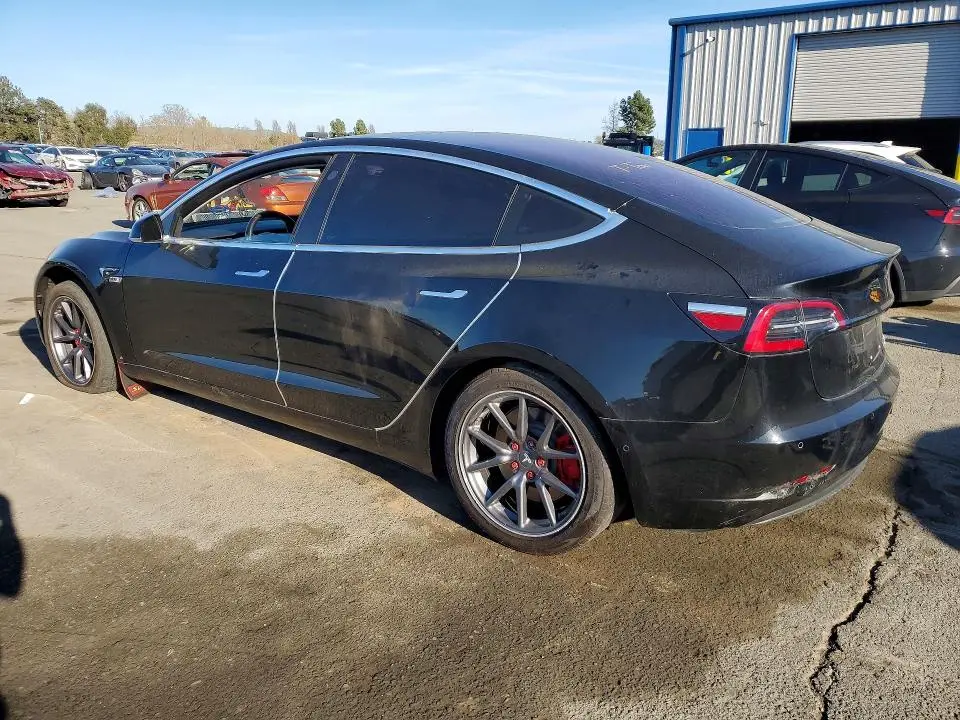 2018 TESLA MODEL 3   