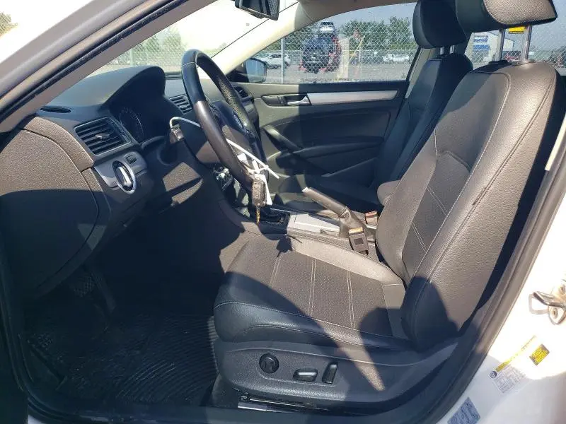 2012 VOLKSWAGEN PASSAT SE  