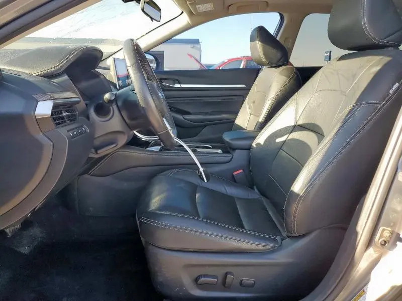 2022 NISSAN ALTIMA SL  